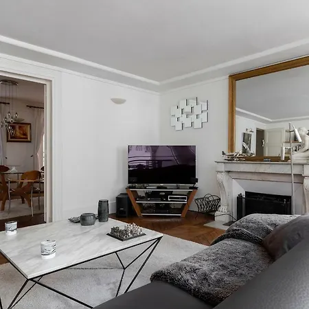 Tuileries Gardens Appartement *